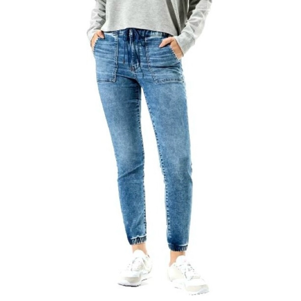 Women's Blue Jeans
